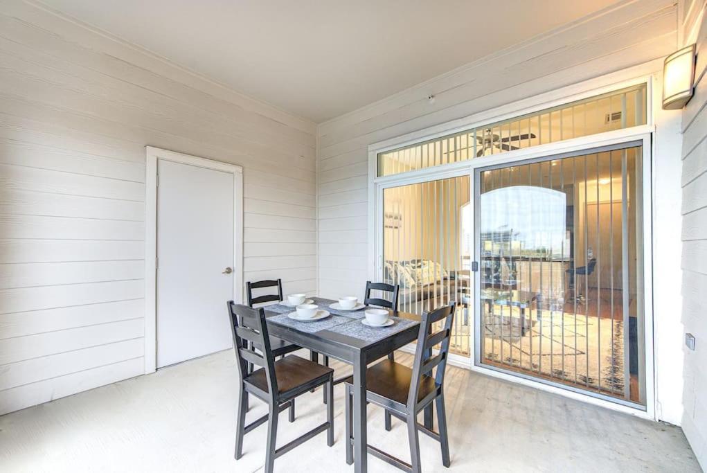 Ferienwohnung Chic 1Br Near Nrg With Pool Wifi Freeparking Houston Exterior foto